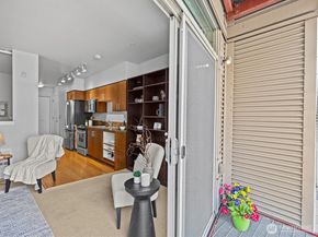 5650 24th Avenue NW 312, Seattle WA 98107