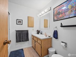 23247 35th Avenue W, Brier WA 98036