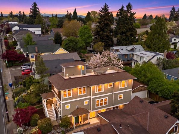 400 NE 50th Street, Seattle WA 98105