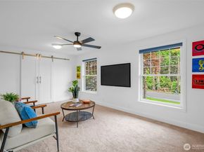 7928 SE 76th Street, Mercer Island WA 98040