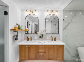 7928 SE 76th Street, Mercer Island WA 98040