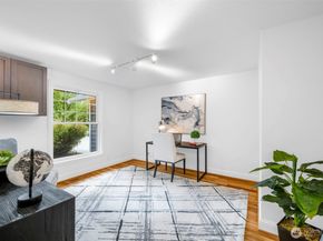 7928 SE 76th Street, Mercer Island WA 98040