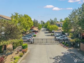10825 SE 200th Street H206, Kent WA 98031