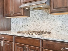 17812 33RD Avenue SE 29, Bothell WA 98012