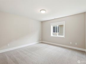 17812 33RD Avenue SE 29, Bothell WA 98012