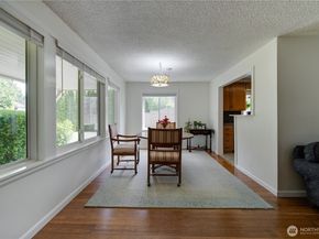 1918 S Lake Stickney Dr, Lynnwood WA 98087