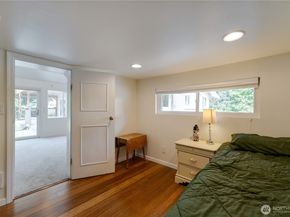 1918 S Lake Stickney Dr, Lynnwood WA 98087
