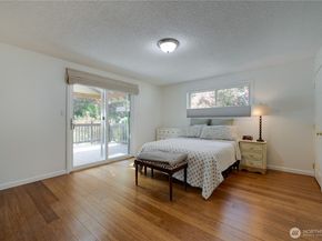 1918 S Lake Stickney Dr, Lynnwood WA 98087