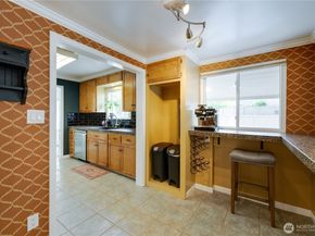 1918 S Lake Stickney Dr, Lynnwood WA 98087