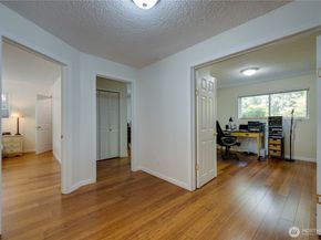 1918 S Lake Stickney Dr, Lynnwood WA 98087
