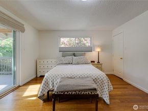 1918 S Lake Stickney Dr, Lynnwood WA 98087