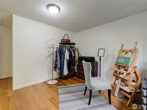 1918 S Lake Stickney Dr, Lynnwood WA 98087