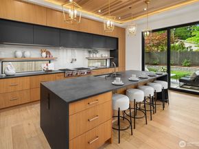 16626 SE 27th, Bellevue WA 98008
