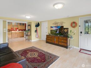 1133 8th Drive, Mukilteo WA 98275
