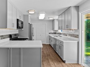 20414 20th Place W, Lynnwood WA 98036