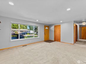 20414 20th Place W, Lynnwood WA 98036