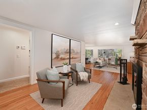 9515 Linden Avenue N, Seattle WA 98103