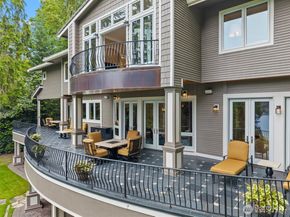 6434 E Mercer Way, Mercer Island WA 98040