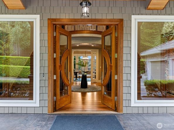 6434 E Mercer Way, Mercer Island WA 98040