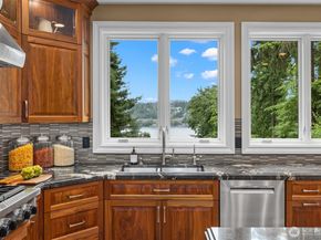 6434 E Mercer Way, Mercer Island WA 98040