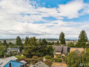5819 Phinney Avenue N 501, Seattle WA 98103