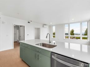 5819 Phinney Avenue N 501, Seattle WA 98103
