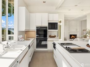 5412 96th Avenue SE, Mercer Island WA 98040