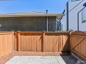 4105 Fremont Avenue N A, Seattle WA 98103