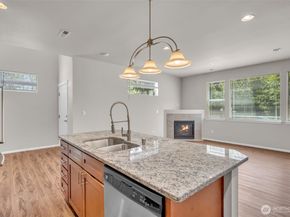 2142 S 263rd Street, Des Moines WA 98198