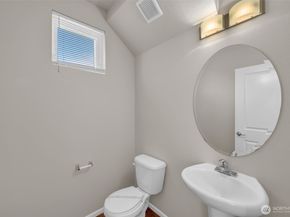 2142 S 263rd Street, Des Moines WA 98198