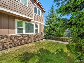 2142 S 263rd Street, Des Moines WA 98198