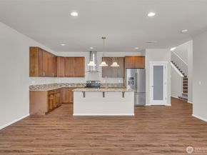 2142 S 263rd Street, Des Moines WA 98198