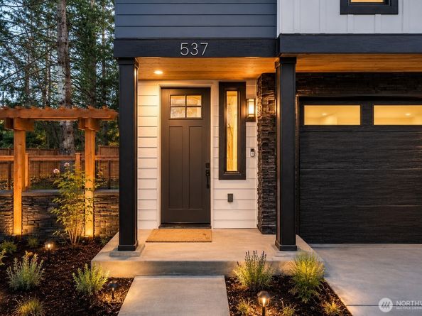 537 NW Juniper Street, Issaquah WA 98027