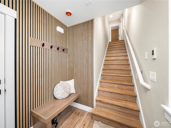 537 NW Juniper Street, Issaquah WA 98027