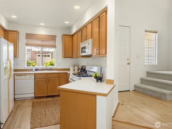 15428 135th Place NE 36B, Woodinville WA 98072