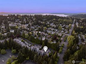 10327 NE 19th Place, Bellevue WA 98004