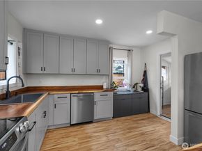 206 Hewitt Avenue, Bremerton WA 98337