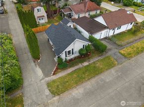 206 Hewitt Avenue, Bremerton WA 98337