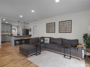 206 Hewitt Avenue, Bremerton WA 98337
