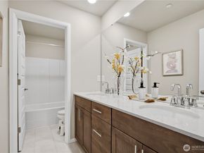 19518 9th Avenue SE, Bothell WA 98012