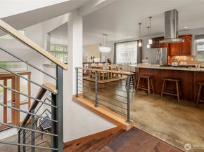 10644 Bartlett Avenue NE, Seattle WA 98125