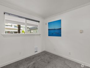 701 122nd Avenue NE 205, Bellevue WA 98005