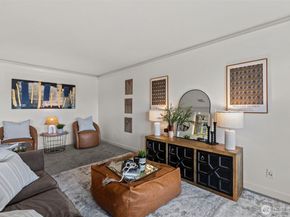 701 122nd Avenue NE 205, Bellevue WA 98005