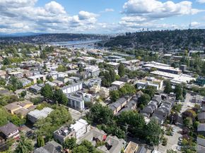 209 N 39th Street 304, Seattle WA 98103