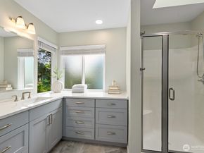 1706 NE 27th Place, Renton WA 98056