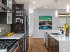 5903 20th Avenue S, Seattle WA 98108