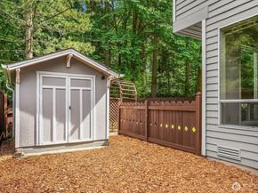 4020 262nd Place SE, Sammamish WA 98029