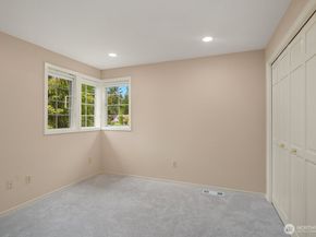 4020 262nd Place SE, Sammamish WA 98029