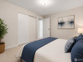 11512 103rd Place NE B6, Kirkland WA 98033