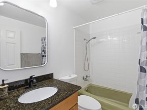 13558 37th Avenue S 21, Tukwila WA 98168